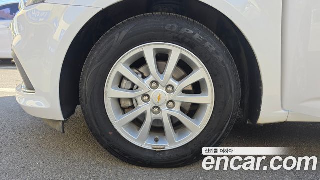 Chevrolet Aveo Sedan 1.4 Turbo LS 2018 — фото 5