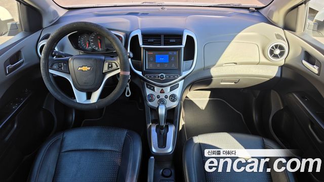 Chevrolet Aveo Sedan 1.4 Turbo LS 2018 — фото 7