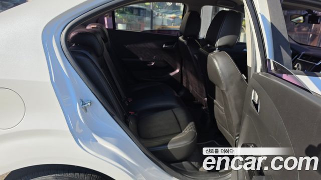 Chevrolet Aveo Sedan 1.4 Turbo LS 2018 — фото 12