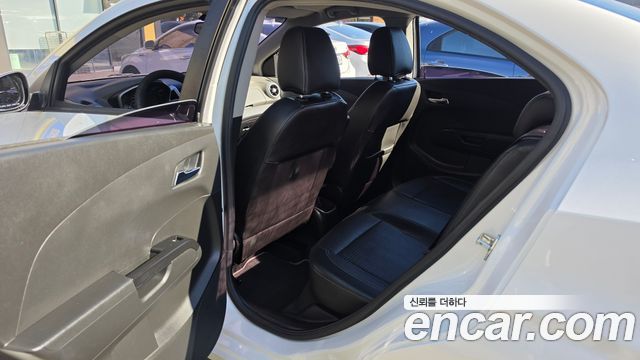 Chevrolet Aveo Sedan 1.4 Turbo LS 2018 — фото 13