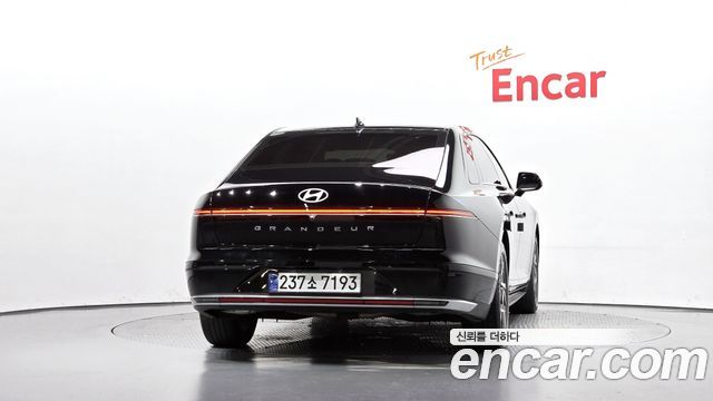 Hyundai Grandeur (GN7) 2,5 Gasoline 2WD Premium 2023 — фото 4