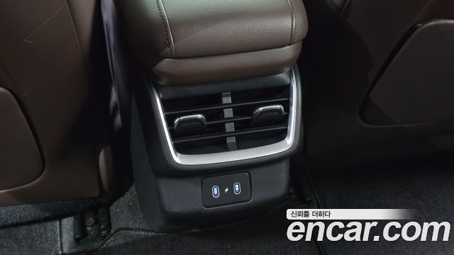 Hyundai Grandeur (GN7) 2,5 Gasoline 2WD Premium 2023 — фото 29
