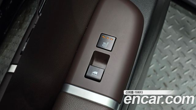 Hyundai Grandeur (GN7) 2,5 Gasoline 2WD Premium 2023 — фото 30