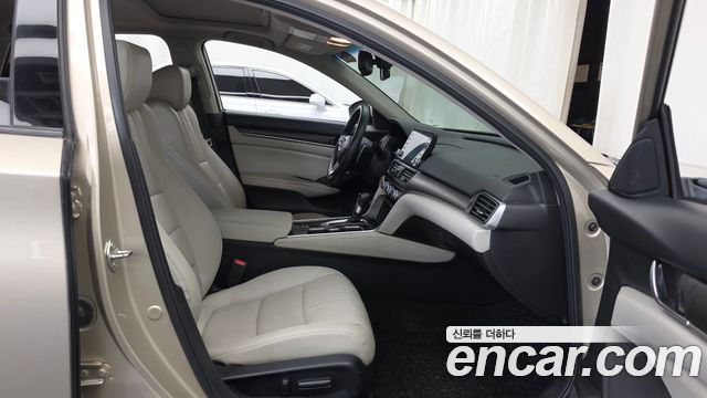 Honda Accord (X) 1.5 Turbo 2018 — фото 11