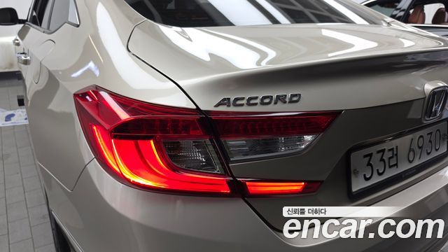 Honda Accord (X) 1.5 Turbo 2018 — фото 23