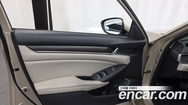 Honda Accord (X) 1.5 Turbo 2018 — фото 24