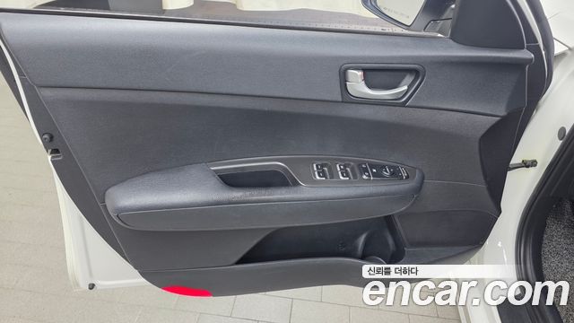 Kia K5 (II) 2.0 MX Style Edition 2018 — фото 24