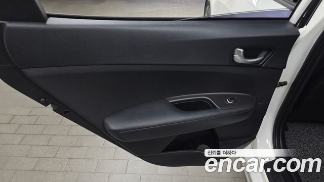 Kia K5 (II) 2.0 MX Style Edition 2018 — фото 25