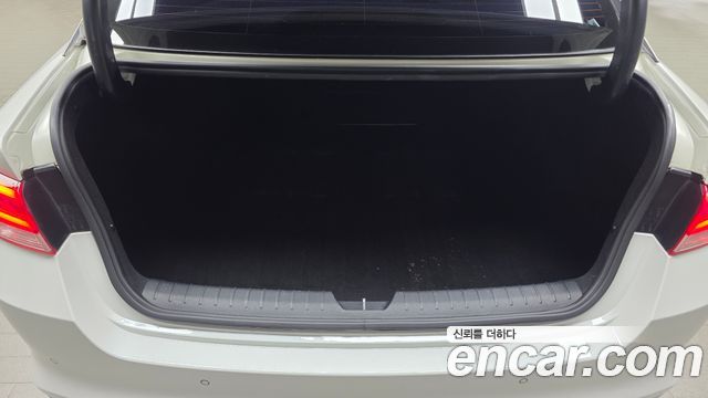Kia K5 (II) 2.0 MX Style Edition 2018 — фото 32