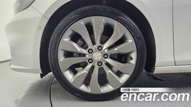 Chevrolet Malibu 2.0 Turbo LTZ Premium 2017 — фото 5