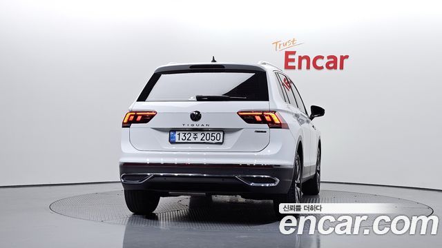 Volkswagen Tiguan (II) 2.0 TDI 4-Motion Premium 2021 — фото 4