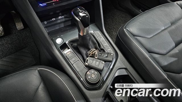 Volkswagen Tiguan (II) 2.0 TDI 4-Motion Premium 2021 — фото 9