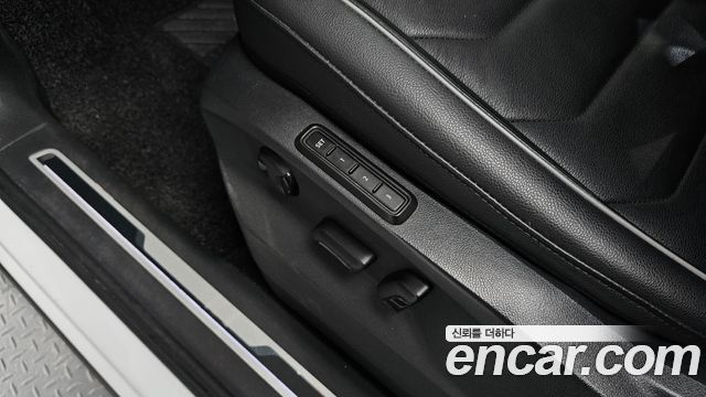 Volkswagen Tiguan (II) 2.0 TDI 4-Motion Premium 2021 — фото 19