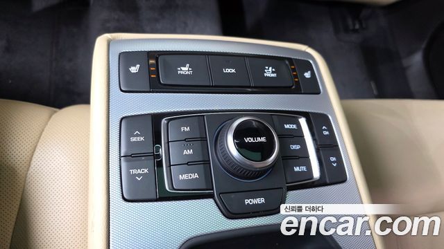 Genesis G80 3.3 GDI AWD Luxury 2018 — фото 24