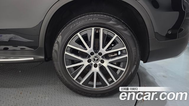 Mercedes-Benz GLC-Class (X253) GLC300e 4MATIC 2021 — фото 21