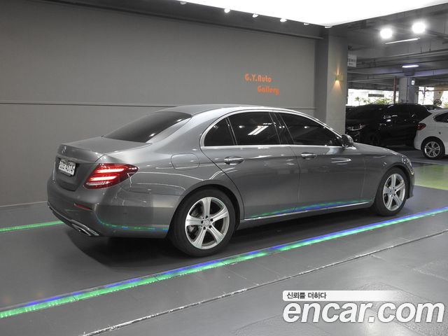 Mercedes-Benz E-Class (W213) E220d Avantgarde 2017 — фото 2