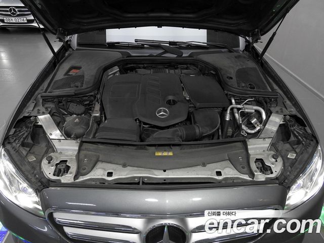 Mercedes-Benz E-Class (W213) E220d Avantgarde 2017 — фото 6