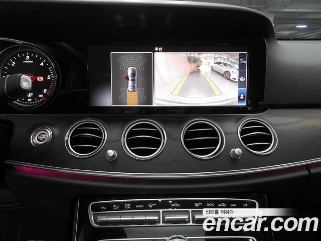 Mercedes-Benz E-Class (W213) E220d Avantgarde 2017 — фото 15