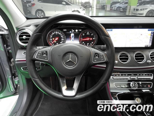 Mercedes-Benz E-Class (W213) E220d Avantgarde 2017 — фото 22