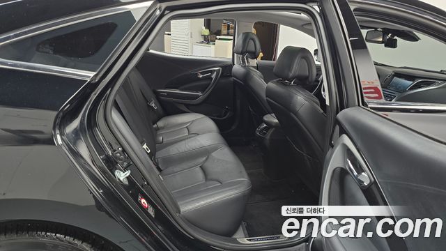Hyundai Grandeur (HG) HG220 Diesel Premium 2015 — фото 11
