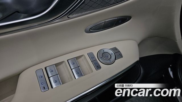 Genesis GV70 2.5T Gasoline 2WD 2022 — фото 17