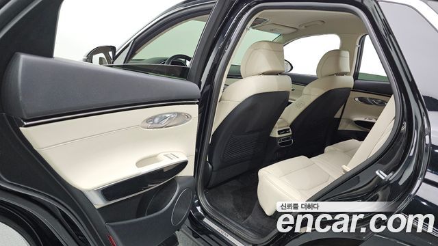 Genesis GV70 2.5T Gasoline 2WD 2022 — фото 26