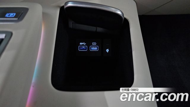 Genesis GV70 2.5T Gasoline 2WD 2022 — фото 30