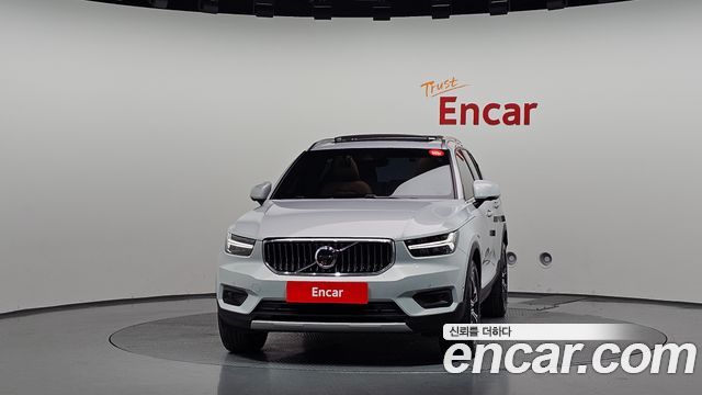 Volvo XC40 B4 Inscription 2022 — фото 3