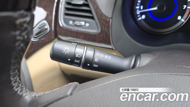 Hyundai Grandeur (HG) HG240 Luxury 2012 — фото 28
