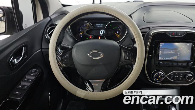 Renault Korea QM3 RE 2015 — фото 13
