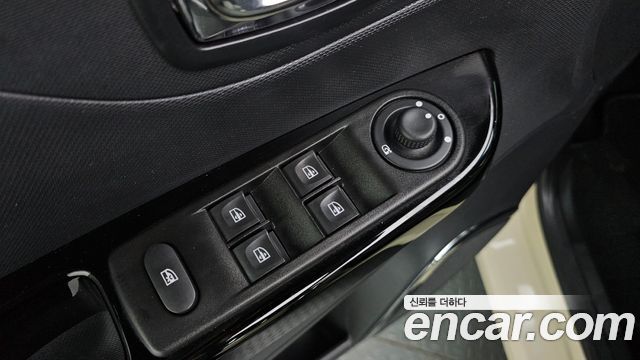 Renault Korea QM3 RE 2015 — фото 16