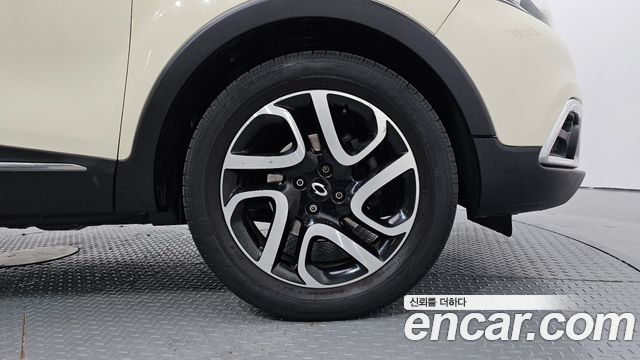 Renault Korea QM3 RE 2015 — фото 21
