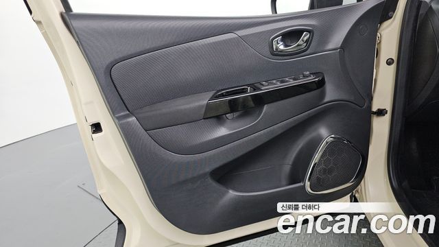 Renault Korea QM3 RE 2015 — фото 24