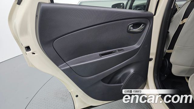 Renault Korea QM3 RE 2015 — фото 25