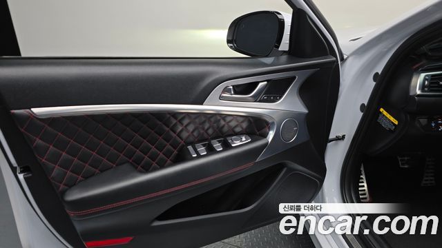 Genesis G70 2.0T AWD Sport Package 2018 — фото 24