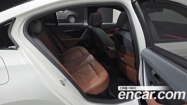 BMW 5 Series (G60) 530i xDrive M Sport 2024 — фото 11