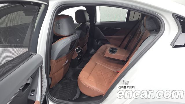 BMW 5 Series (G60) 530i xDrive M Sport 2024 — фото 12