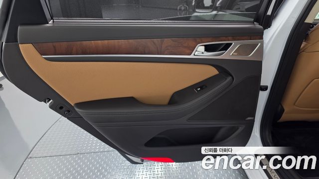 Genesis G80 3.3 GDI AWD Premium Luxury 2019 — фото 25