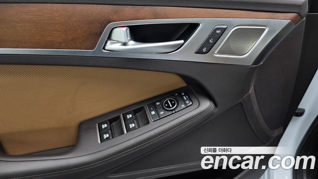 Genesis G80 3.3 GDI AWD Premium Luxury 2019 — фото 30