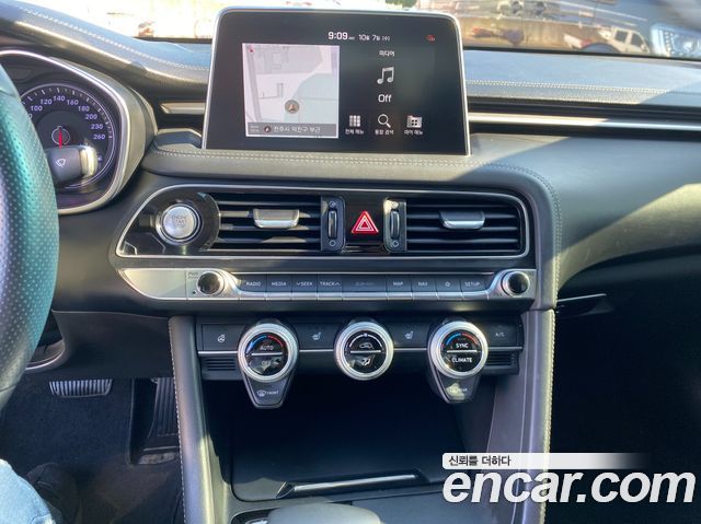 Genesis G70 2.0T AWD Advanced 2018 — фото 9