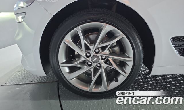 Genesis G70 Gasoline 2.0T 4WD 2021 — фото 5