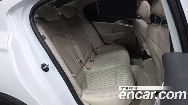 Genesis G70 Gasoline 2.0T 4WD 2021 — фото 16