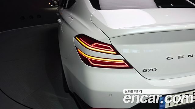 Genesis G70 Gasoline 2.0T 4WD 2021 — фото 29
