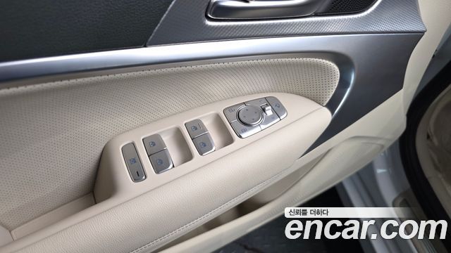 Genesis G70 Gasoline 2.0T 4WD 2021 — фото 45