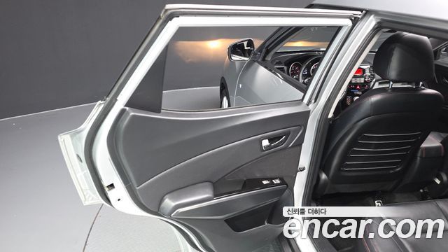 KG Mobility (SsangYong) Tivoli Air Diesel IX 2WD 2016 — фото 25