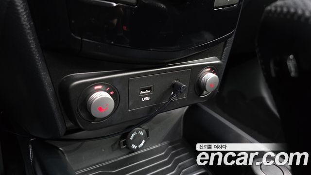 KG Mobility (SsangYong) Tivoli Air Diesel IX 2WD 2016 — фото 26