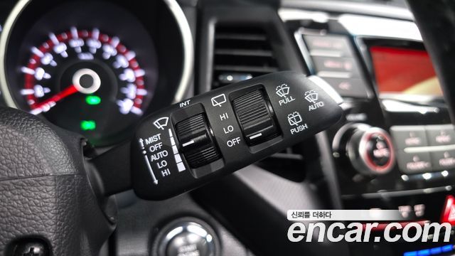 KG Mobility (SsangYong) Tivoli Air Diesel IX 2WD 2016 — фото 35