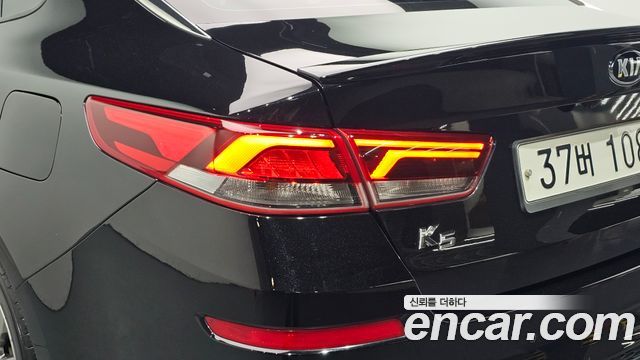 Kia K5 (II) 2.0 Noblesse 2019 — фото 23