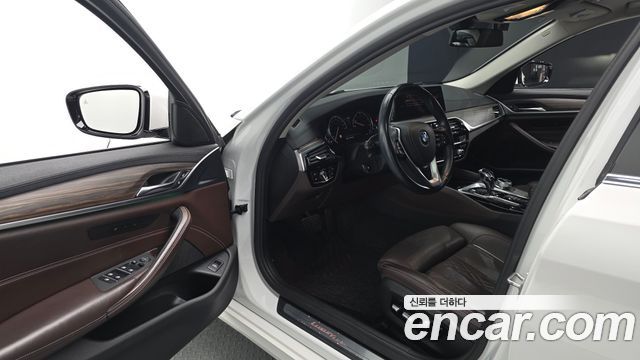 BMW 5 Series (G30) 530i Luxury Plus 2018 — фото 10