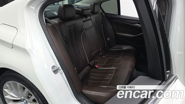 BMW 5 Series (G30) 530i Luxury Plus 2018 — фото 12